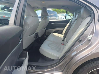 2022 Toyota Camry Hybrid SE - miniatura 13