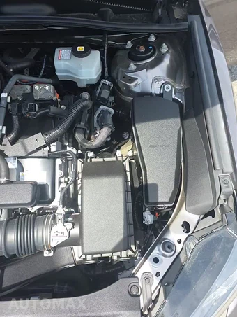 2022 Toyota Camry Hybrid SE - miniatura 22