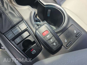 2022 Toyota Camry Hybrid SE - miniatura 8