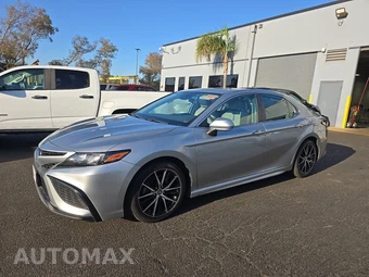 2022 Toyota Camry Hybrid SE