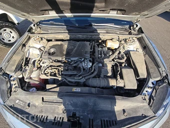 2022 Toyota Camry Hybrid SE - miniatura 15