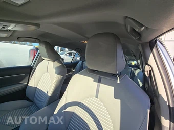 2022 Toyota Camry Hybrid SE - miniatura 18