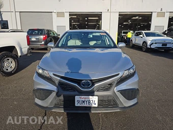 2022 Toyota Camry Hybrid SE - miniatura 2