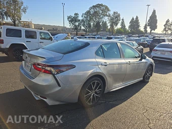 2022 Toyota Camry Hybrid SE - miniatura 4