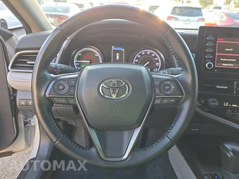 2022 Toyota Camry Hybrid SE - miniatura 10