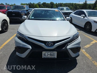 2022 Toyota Camry Hybrid SE - miniatura 2