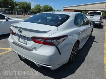 2022 Toyota Camry Hybrid SE - miniatura 4