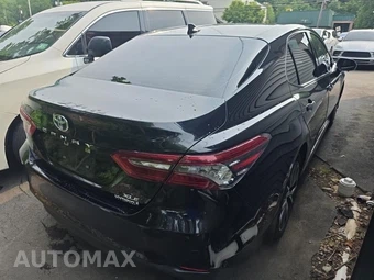 2022 Toyota Camry Hybrid XLE - miniatura 4