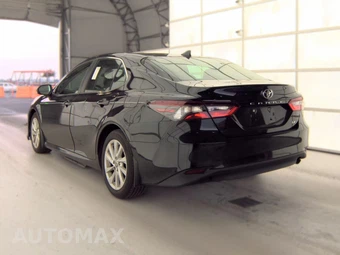 2022 Toyota Camry LE - miniatura 6