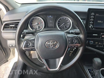 2022 Toyota Camry LE - miniatura 10