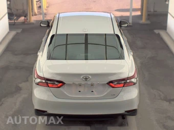 2022 Toyota Camry LE - miniatura 5