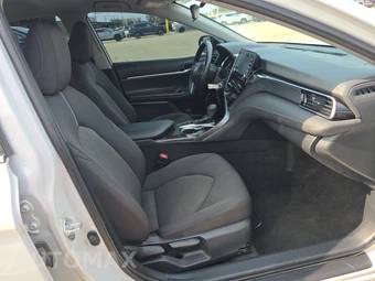 2022 Toyota Camry LE - miniatura 8
