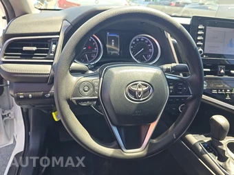 2022 Toyota Camry LE - miniatura 10