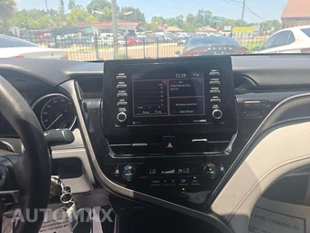 2022 Toyota Camry LE - miniatura 10