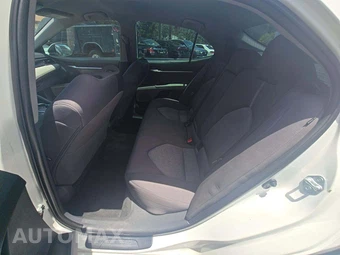 2022 Toyota Camry LE - miniatura 13