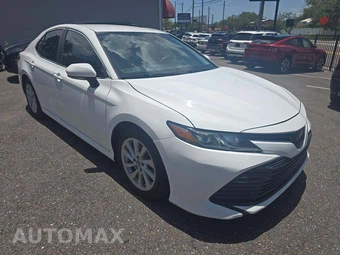 2022 Toyota Camry LE - miniatura 4