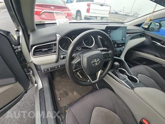 2022 Toyota Camry LE - miniatura 11