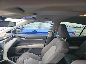 2022 Toyota Camry LE - miniatura 18