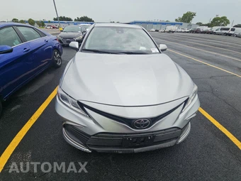 2022 Toyota Camry LE - miniatura 2