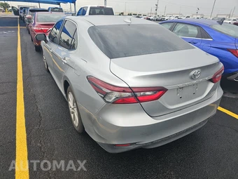 2022 Toyota Camry LE - miniatura 6