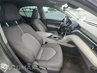 2022 Toyota Camry LE - miniatura 8