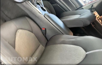 2022 Toyota Camry LE - miniatura 13