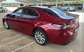 2022 Toyota Camry LE - miniatura 6