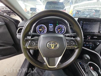 2022 Toyota Camry LE - miniatura 10