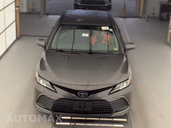 2022 Toyota Camry LE - miniatura 2