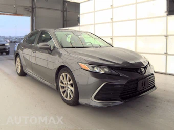 2022 Toyota Camry LE - miniatura 3