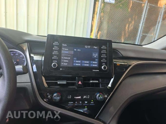 2022 Toyota Camry LE - miniatura 10