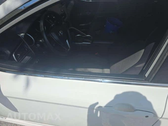 2022 Toyota Camry LE - miniatura 32