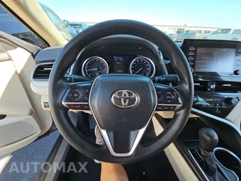 2022 Toyota Camry LE - miniatura 10