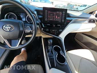 2022 Toyota Camry LE - miniatura 11