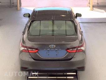 2022 Toyota Camry LE - miniatura 5
