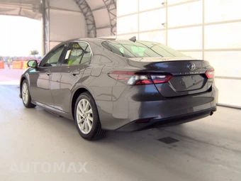 2022 Toyota Camry LE - miniatura 6