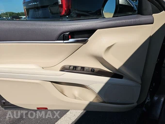 2022 Toyota Camry LE - miniatura 9
