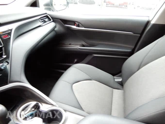 2022 Toyota Camry LE - miniatura 15