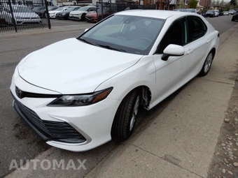 2022 Toyota Camry LE - miniatura 8