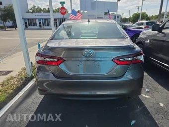 2022 Toyota Camry LE - miniatura 5