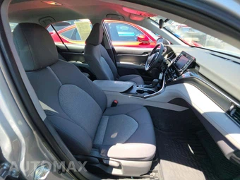 2022 Toyota Camry LE - miniatura 17