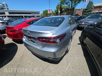 2022 Toyota Camry LE - miniatura 24