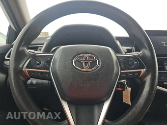2022 Toyota Camry LE – miniatura 10