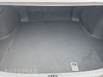 2022 Toyota Camry LE – miniatura 16
