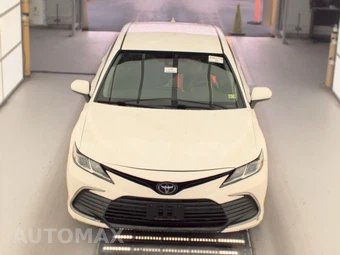 2022 Toyota Camry LE – miniatura 2