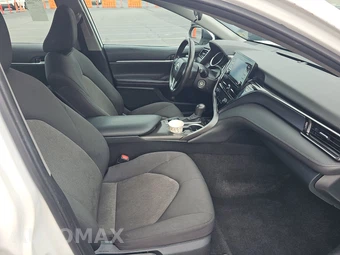 2022 Toyota Camry LE – miniatura 8