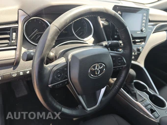 2022 Toyota Camry LE - miniatura 10