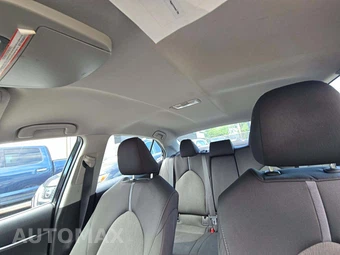 2022 Toyota Camry LE - miniatura 11