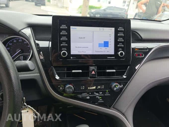2022 Toyota Camry LE - miniatura 10