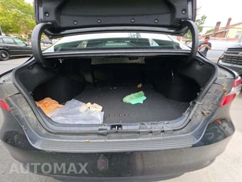 2022 Toyota Camry LE - miniatura 14